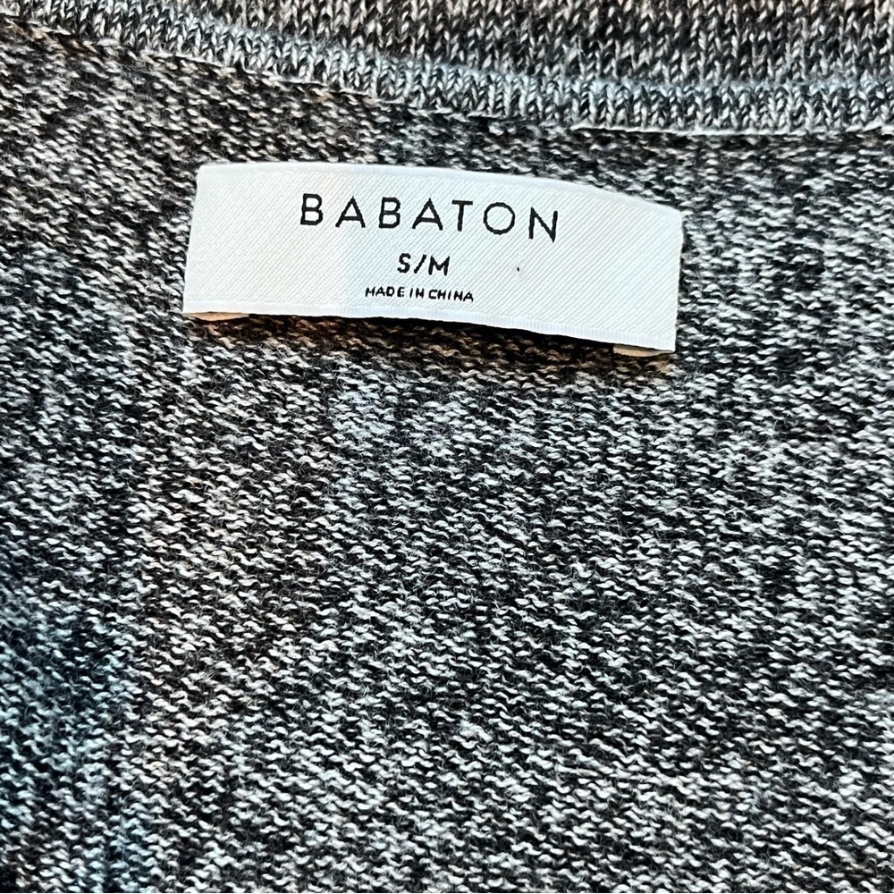 Aritzia Babaton Baylor Sweater Minimalist Oversized V-Neck Wool Linen S/M Gray - Picture 10 of 11